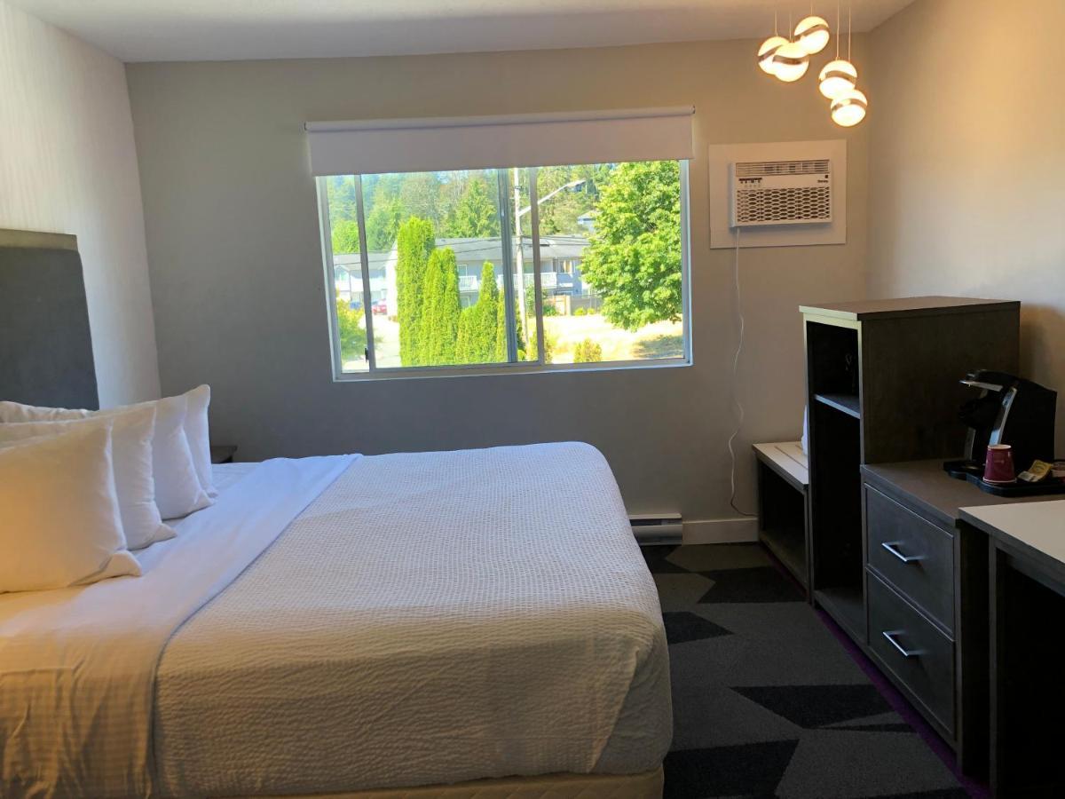The Spot At Porpoise Bay Motel Sechelt Dış mekan fotoğraf